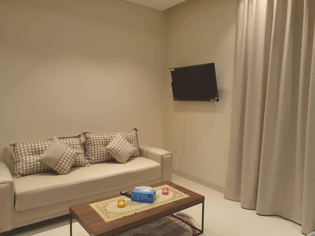 Apartment Acacia Flower Ac 8-201